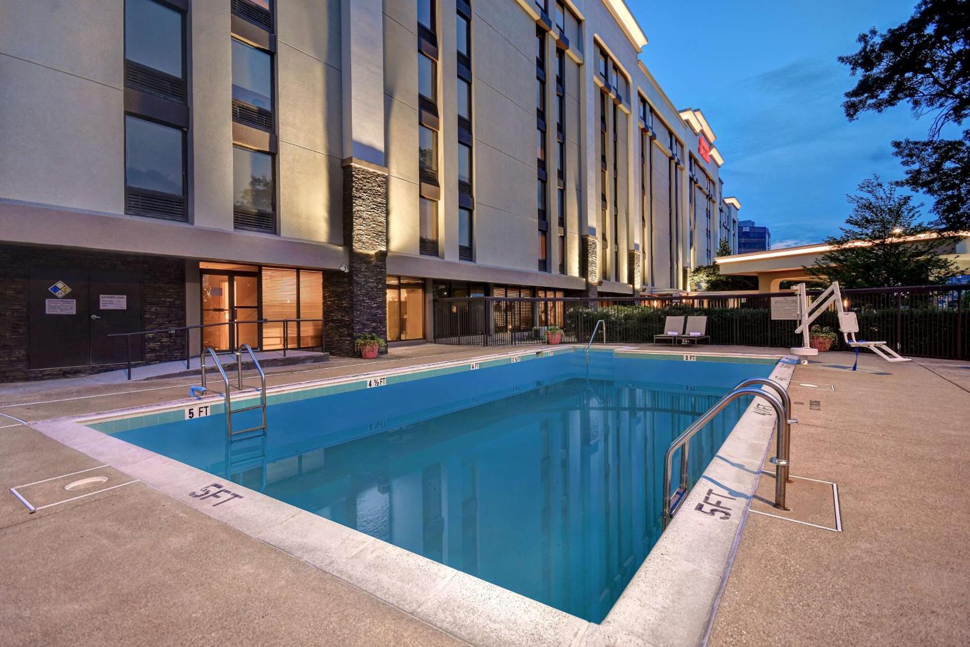 Hampton Inn & Suites Alexandria Old Town Area South Eksteriør bilde