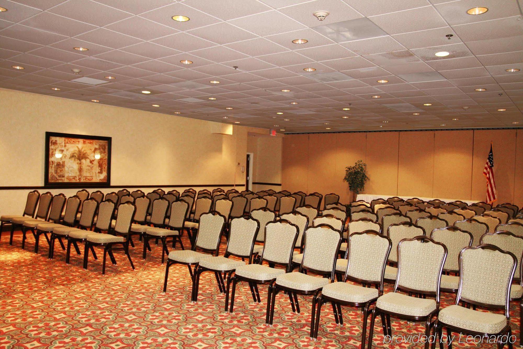 Hampton Inn & Suites Alexandria Old Town Area South Business bilde
